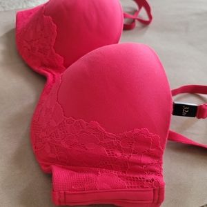NWT Victoria's Secret Body by Victoria Push up bra size 32D